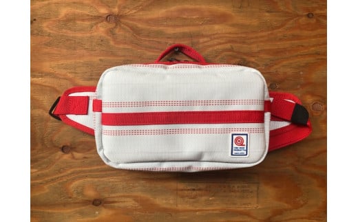 11-63N　【SUWAプレミアム】FIRE HOSE PRODUCTS　ウエストバック　ホワイト（パイピングカラー：紺）／信州諏訪ガラスの里