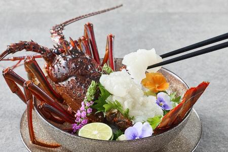 【訳あり】天然 活 伊勢海老 約2kg（ 5～10尾 大きさ 不揃い ）南紀黒潮イセエビ 年末年始 お正月 お届け可｜ 期間限定 漁師直送 海鮮 海老 とれたて 人気