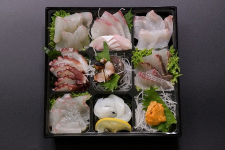 (1255)新鮮　旬魚　地魚　旬のお刺身盛合せ　3～4人前（冷蔵）配達不可エリア有り 新潟・関東以北配達不可
