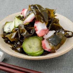 【0255-6】天日干しワカメ（養殖）200g 3袋