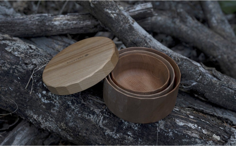 
            アウトドア 木のカテラリー 器 皿 お椀 ボウル 蓋 収納袋付き ５点セット | 手作り 受注生産 キャンプ アウトドア 木製 食器 器 皿 お椀 ボウル 蓋 収納袋付き ５点 セット
          