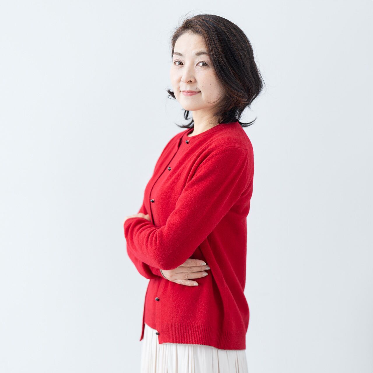 【ふるさと納税】ニット カーディガン ラウンドネック 女性用 S M L LL カシミヤ100% レディース ニット ギフト プレゼント 秋 冬 長袖 最高級 薄手 無地 シンプル ≪白田のカシミヤ≫