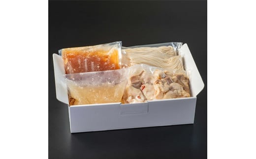 花巻温泉㈱ 佳松園『前沢 小形牧場牛もつ鍋』各１食入り（醤油・塩） 【896-3】