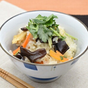 弥彦村産 越のうさぎ 生きくらげ250g×2･乾燥きくらげ25g×3 詰め合せセット | 生きくらげ 新潟県