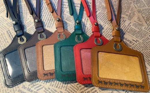 蹄鉄付き馬九いくネームホルダー（ストラップ付き）（キャメル）　　本革 レザー 革小物　栗東市 / 株式会社ブルズエフ [BIAU429]