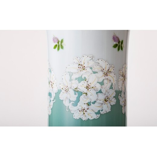有田焼 白百合 フラワーベース【深川製磁】花器 花瓶 食器 器 うつわ 伝統工芸 磁器 陶磁器 モダン シンプル 白 ホワイト aa059_イメージ4
