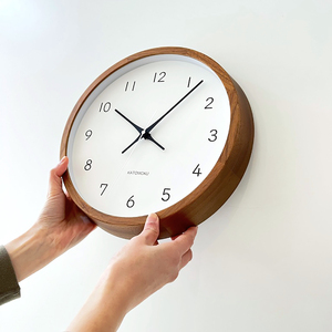 KATOMOKU muku clock 13≪km-104WARC≫ウォールナットの木枠電波時計【B-39】　