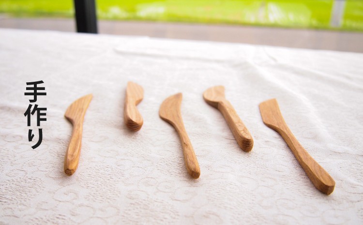 【手作り】ひとつひとつ手作りで製作しています。どのデザインが届くかはお楽しみ。デザインは選べません。