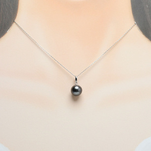 プラチナ 黒蝶真珠 ９ミリ ペンダントネックレス ／ 真珠 パール 伊勢志摩 ギフト プレゼント 記念日 パールハヤシ 三重県 南伊勢町