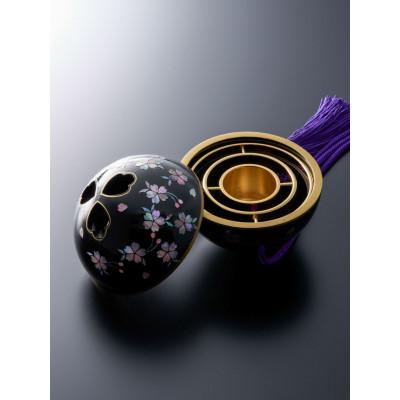 ふるさと納税 富山県 吊香炉『薫珠』(R)桜(青貝螺鈿)本漆・真塗(黒)小(11cm)紫色房・紐 |  | 01