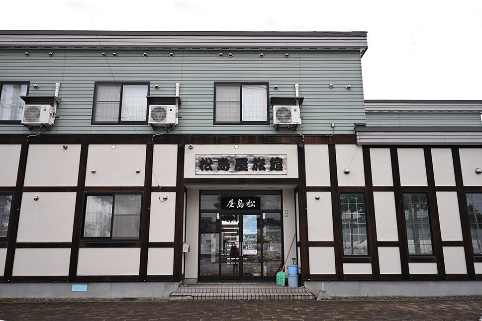 
            松島屋旅館　1泊朝夕食付き1名様宿泊券(洋室）
          