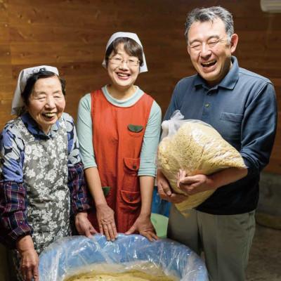 ふるさと納税 吉富町 明治42年創業　100年以上続く「向野こうじ屋」の合わせ味噌1kg×4パック【吉富町】 |  | 02