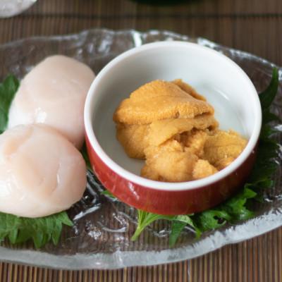 ふるさと納税 釜石市 【5月〜7月発送】生うに(150g)と泳ぐホタテの生貝柱(8玉)セット |  | 01