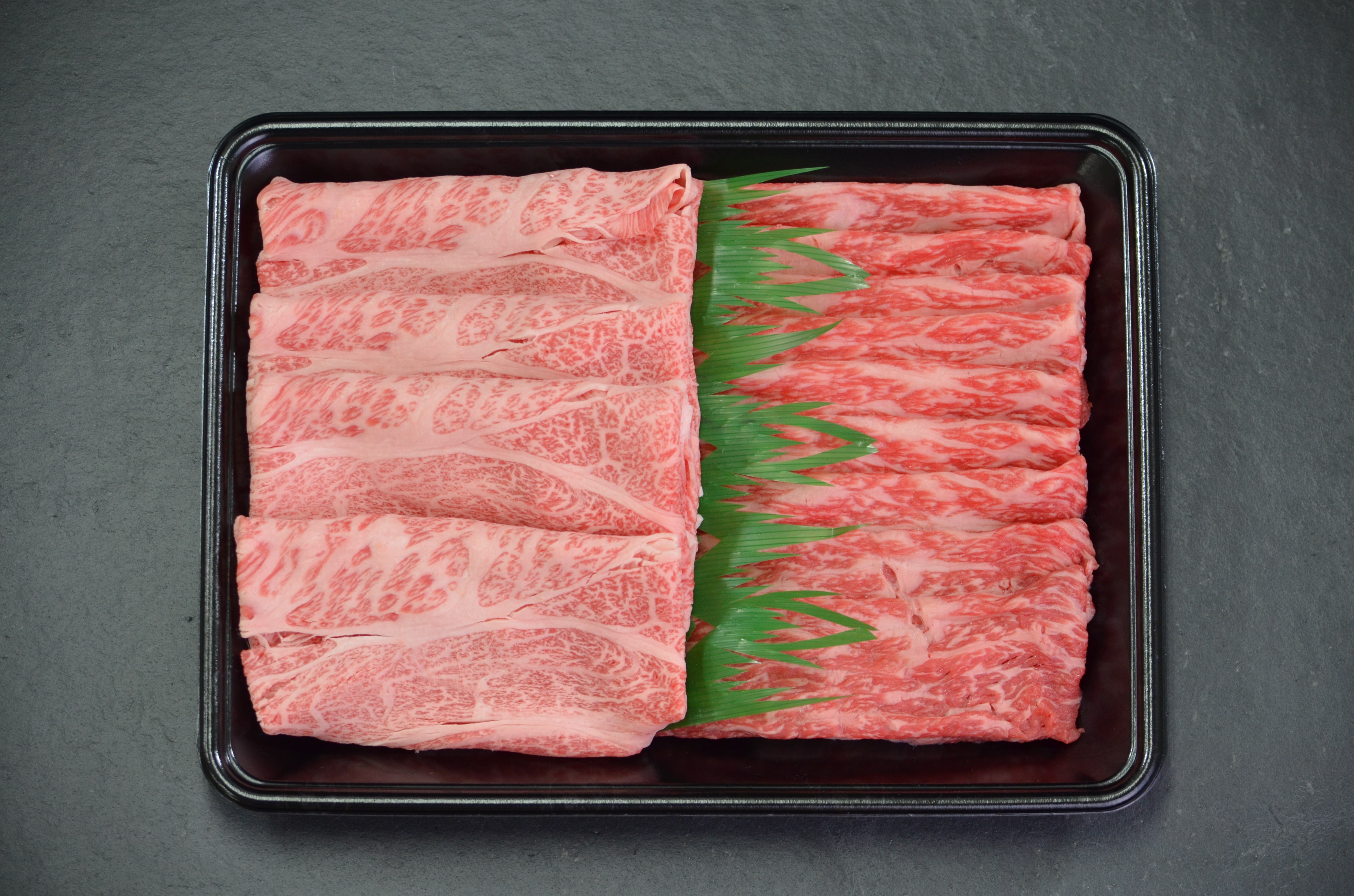 
                  【4か月定期便】鳥取和牛ロースと赤身すき焼きしゃぶしゃぶ用300g
                