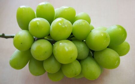 【大人気】シャインマスカット(1～3房)★2025年8月上旬から9月中旬発送予定★【KF11】【A007-frks003】