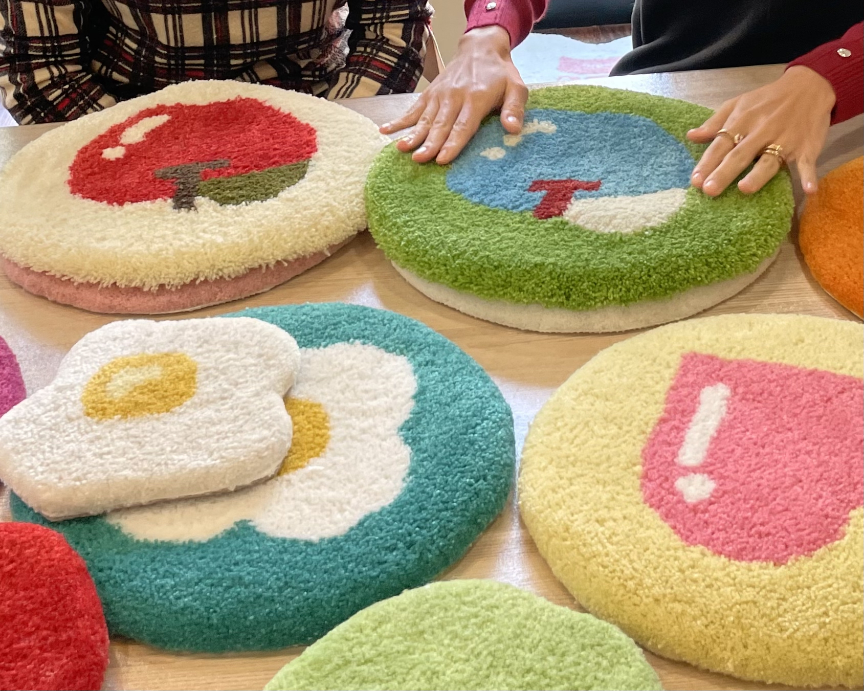 【体験】SORATOBU tufting studio 当日持ち帰り！チェアラグワークショップ（φ30cm）