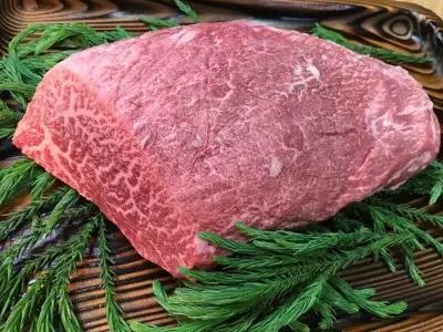 飛騨牛 5等級 心芯ステーキ3枚 希少部位 もも肉 赤身 希少 牛肉 ステーキ サシ モモ 冷凍 黒毛和牛 飛騨市推奨特産品 古里精肉店謹製 肉 和牛 ブランド牛 A5 贈答 熨斗掛け 50000円 