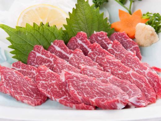 馬刺し＜カイノミ＞約300ｇ