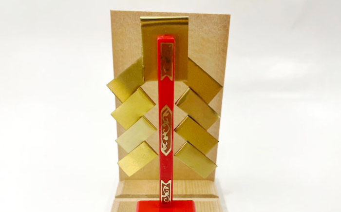 神棚・金幣付き赤 御札立てショート 小林商事/広島県福山市 御札立て お札立て 神棚 モダン神棚 省スペース 桧 ひのき 木製 一人暮らし マンション 事務所 オフィス 御札 宮大工 [BAEA024