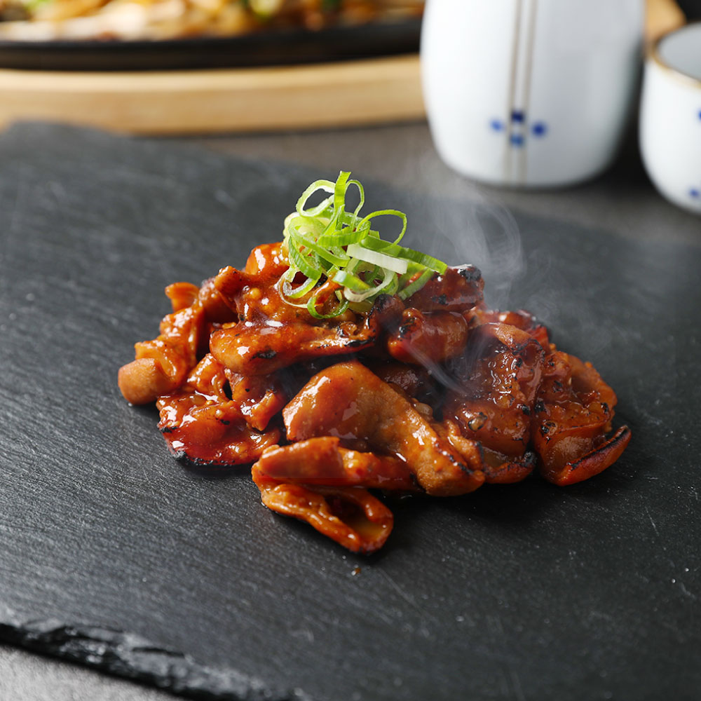 【ふるさと納税】【松屋フーズ】牛ホルモン焼 70g×10個／15個／20個 牛肉 牛 肉 ホルモン ホルモン焼 冷凍 ご飯 ごはん おかず 夜食 非常食 備蓄 夕食 食事 70g 10個 15個 20個 電子レンジ 料理 調理 時短 便利 簡単 惣菜 東京都 武蔵野市＜選べる内容量＞ 送料無料