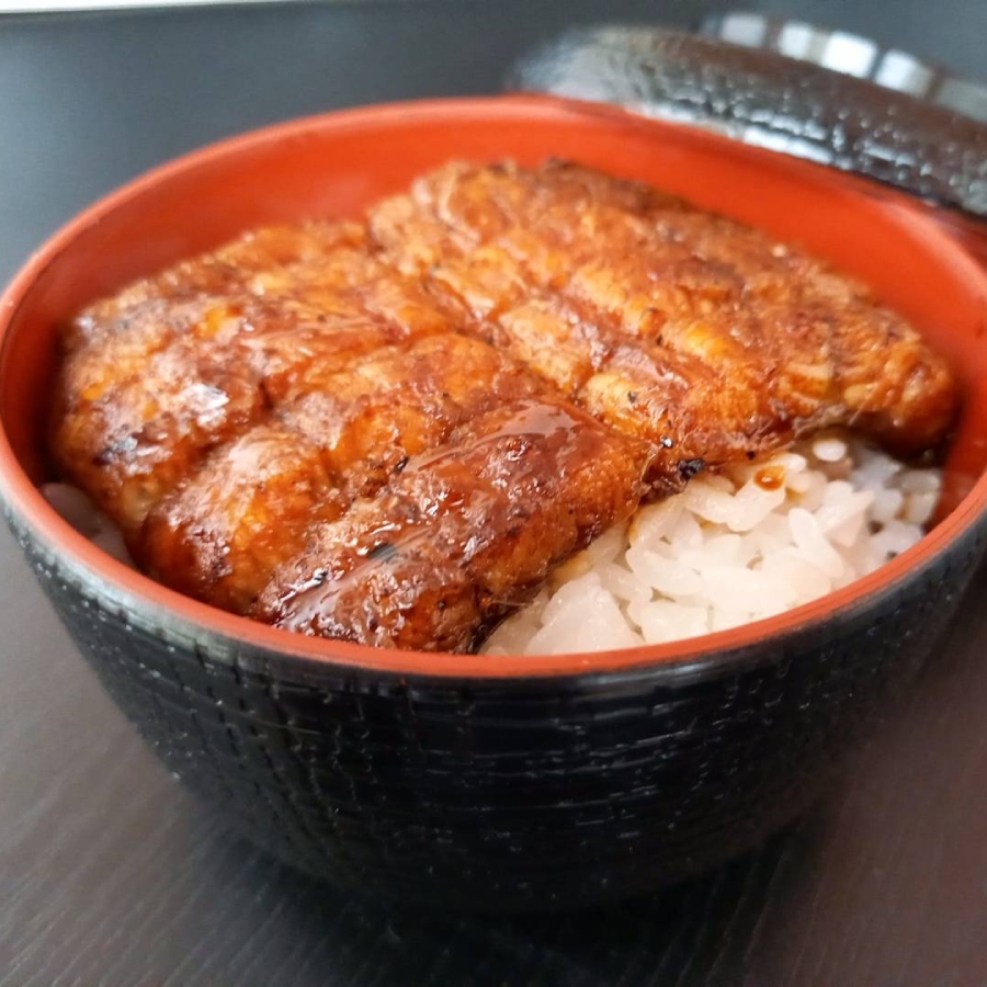 ＜和食割烹鰻丸＞蒲焼2尾、刻み鰻半尾セット