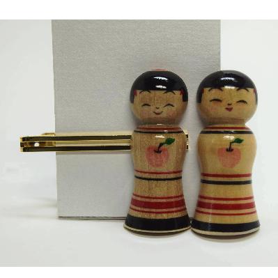 ふるさと納税 黒石市 「こけス」ネクタイピン&帯留め(赤りんご) |  | 02