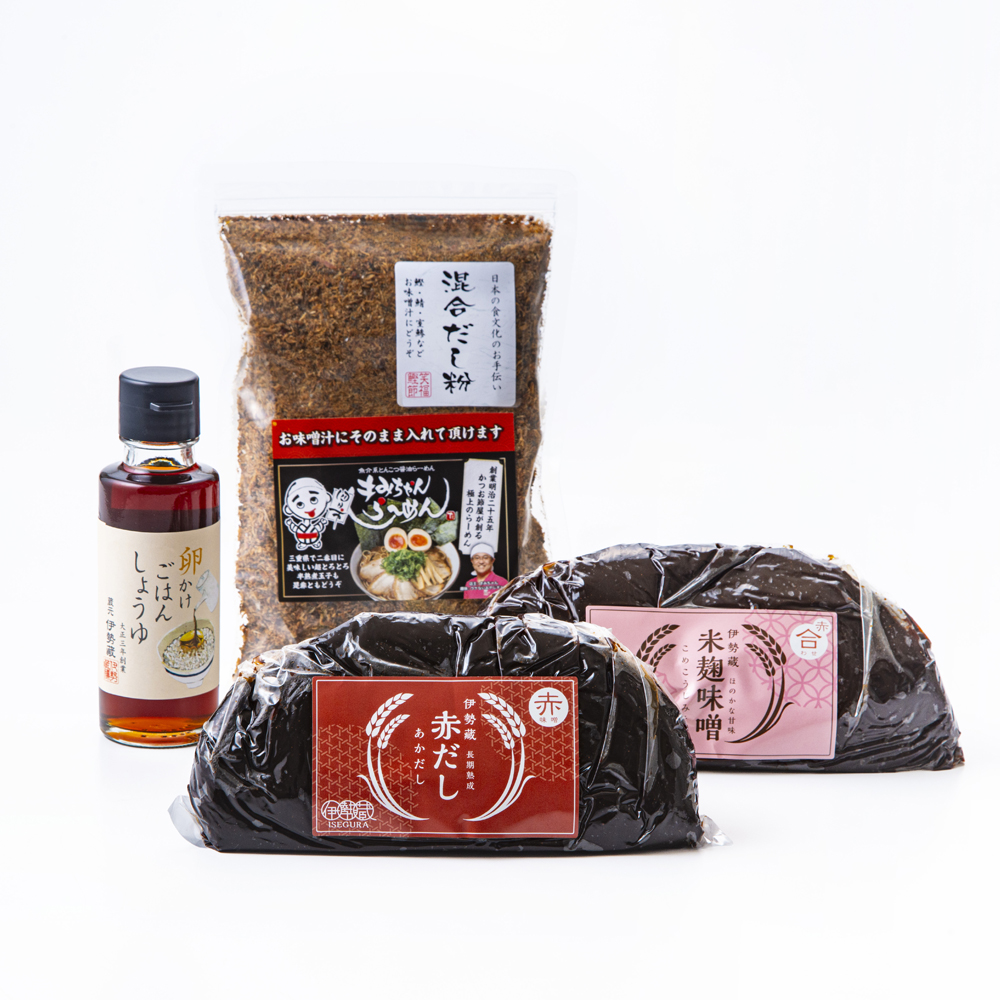 伊勢藏 究極の味噌汁セット（赤だし500g、米麹味噌500g、混合だし粉150g、卵かけごはんしょうゆ100ml）希少な木桶仕込みの究極の味噌と創業明治25年・福鰹屋の混合だしでつくる究極の一杯。_イ