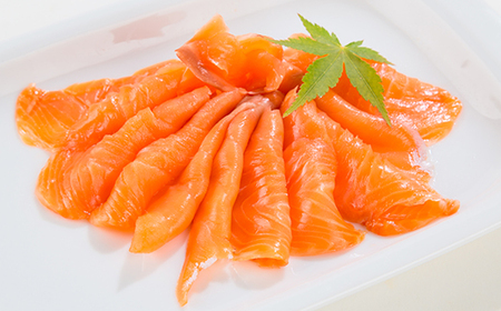 宮古トラウトサーモンの冷燻スライスセット　60g×10パック_魚介・海産物   _【配送不可地域：離島】【1605160】