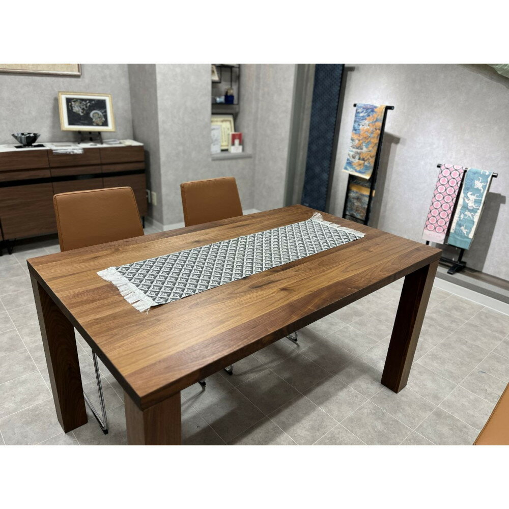 【ふるさと納税】博多織テーブルランナー　切子柄（黒）200cm×31cm | 福岡県 福岡市 ふるさと 筑前織物