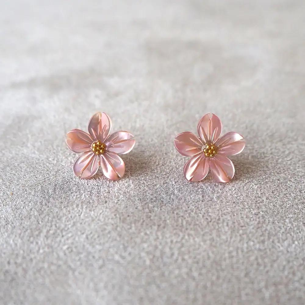 シェルのピアス 桜［ピンク］チタン製ピアス ハンドメイド No.040-08