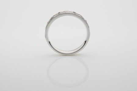 プラチナダイヤモンドリング　FRU033L