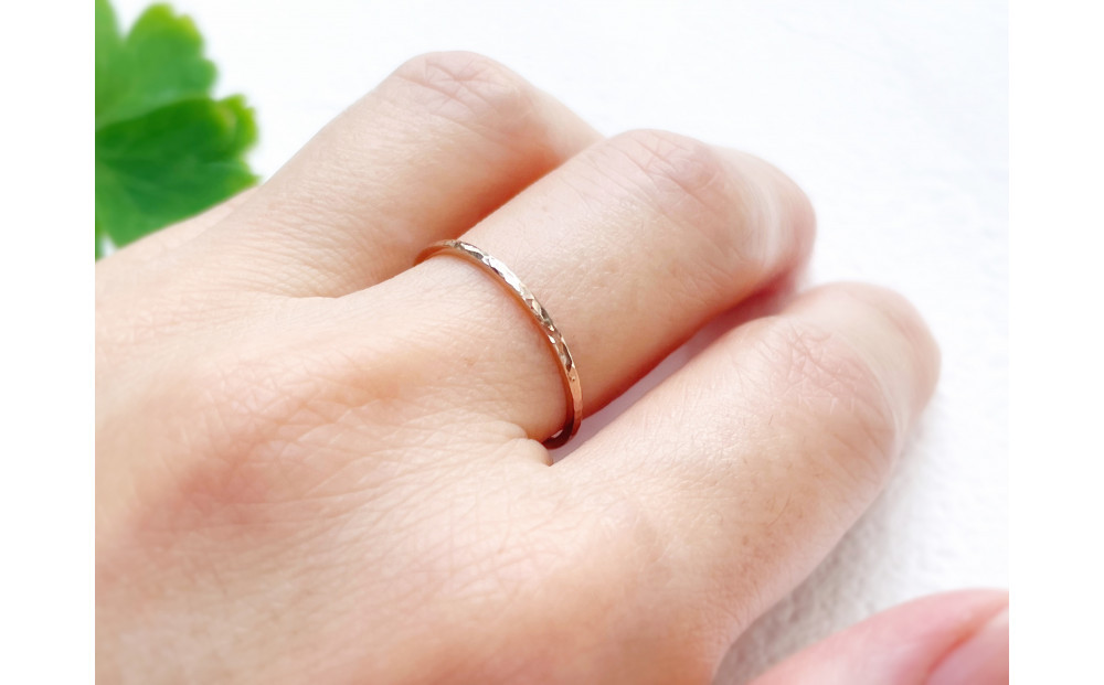 K18ピンクゴールド 丸つち目 細リング（ハンドメイド）【サイズ：9号】