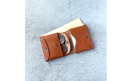 本革 ノンステッチの二つ折りミニ財布 シボ入り栃木レザー ファッション小物 革小物 レザー小物 ウォレット コンパクト カード入れ 小銭入れ お札入れ  キャメル