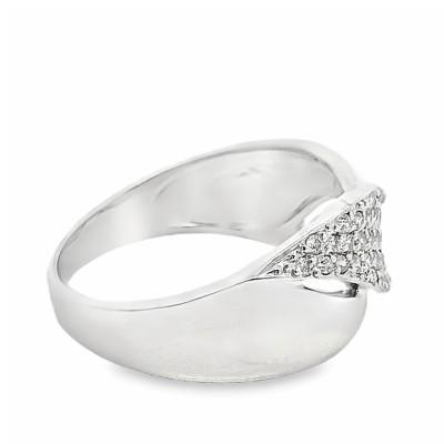 ふるさと納税 笛吹市 PT900 ダイヤモンドリング RADR-3083 #10 |  | 01