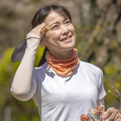 ふるさと納税 泉大津市 天然の美容繊維　UV対策　絹ごこちネックカバー　オレンジ　H-NW1500