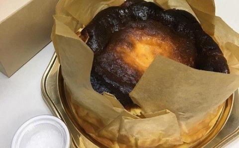 ［0976］土佐ジロー卵のバスクチーズケーキ