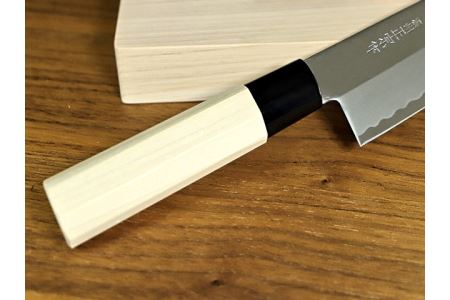 H15-20 濃州正宗作 鋼和包丁 三徳包丁（専用砥石＋研ぎ方DVD付き）