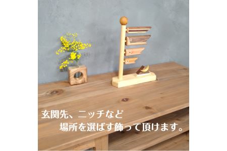 鯉のぼり 木製 インテリア 天然木 木製鯉のぼり 五月人形 兜 初節句 5月5日 端午の節句 お祝い 男の子 卓上 コンパクト玄関 ミニ 北欧 木材 ウォルナット オーク 無垢 天然素材 ギフト プレ