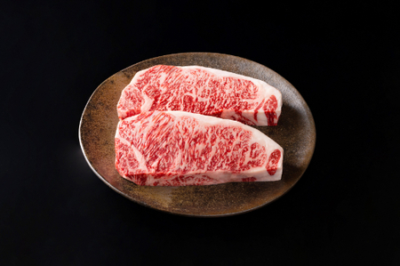 【畜産農家支援】【4等級以上】【カネ吉山本】近江牛[吟] ステーキ用 サーロイン【400ｇ（約 200g×2枚）】【Y021SM1】【リピート多数】【頑張った方へのご褒美を贅沢に】