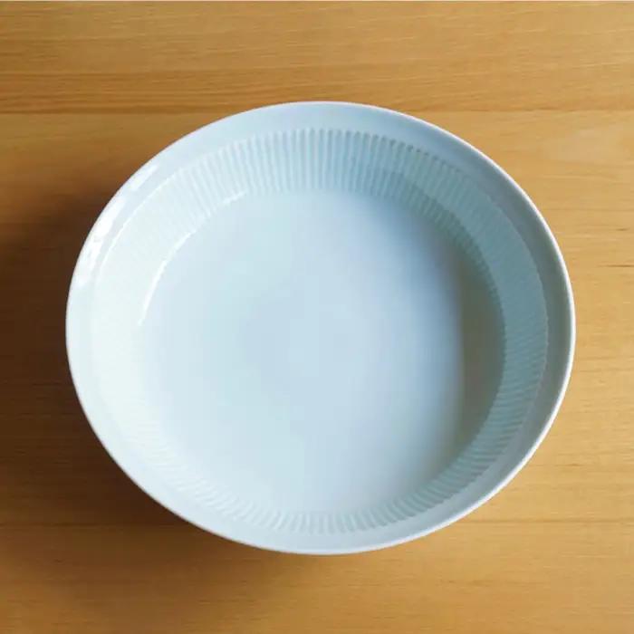 【白山陶器】【美しいレリーフ模様】よしず彫 盛鉢 1ピース 青白釉 ボウル 食器 皿 【波佐見焼】 [TA76] 波佐見焼