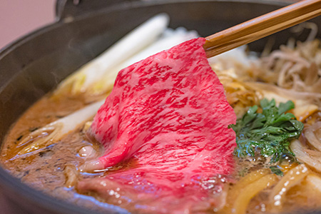 佐賀牛 肩ローススライス500g【A4 A5 薄切り肉 牛肉 すき焼き しゃぶしゃぶ】A5-A030044
