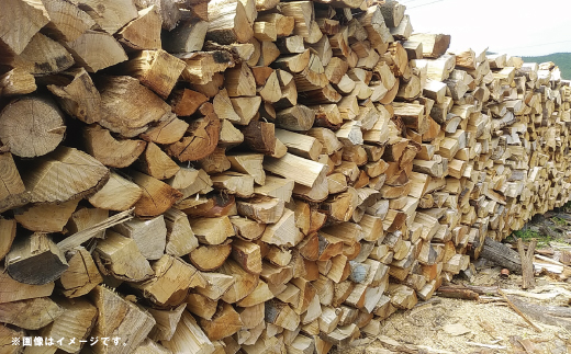 【 数量限定 】 ストーブ 薪 ミックス 1年乾燥 主にカシの木 約20kg ヒノキの焚き付け薪入り 樫の木 カシの木 カシ 樫 広葉樹 たき火 焚き火 焚火 BBQ キャンプ 高知 四万十市 四万十