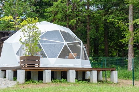 Glamping My Dear, 宿泊クーポン券（9,000円分） チケット 宿泊 クーポン券 9,000円分 宿泊券 1日3組限定 ウェルカムベビー ファミリープラン グランピングプラン フリース