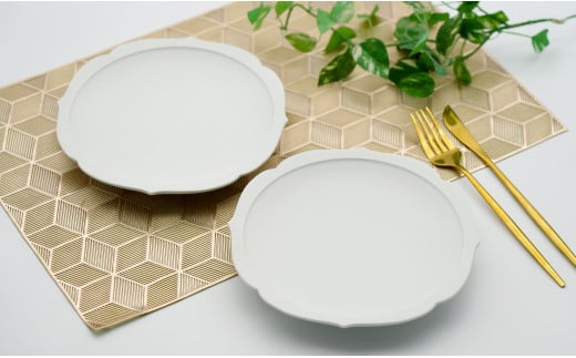 有田焼 白マット輪花桔梗渕6.5寸皿＋丸リング箸置き/各2個セット 深海三龍堂 スタイリッシュ シンプル 食器 おしゃれ モダン 白い器 30000円 3万円 A30-715