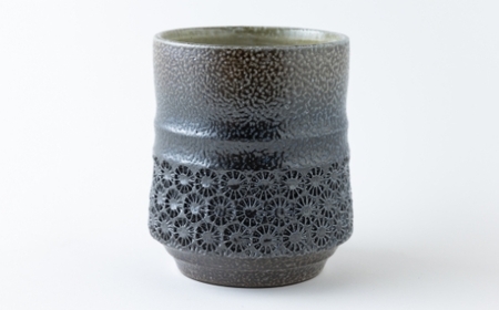 P703-12 丸田窯 塩釉花文様 マルチカップ