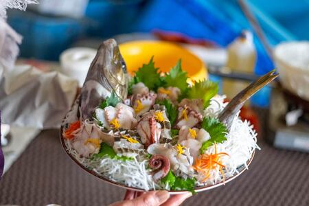漁師のもてなしランチ 種差漁港 魚 お魚 魚料理 旬 旬魚 海鮮 魚介 魚介類 ランチ 刺し身 刺身 漁師鍋 鍋 海藻 天ぷら 焼き魚 デザート 浜小屋 八栄丸 青森県 八戸市　