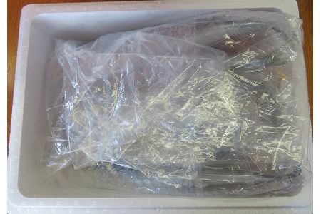 【北海道根室産】花咲ガニ2尾(計800g以上)、冷凍サンマ10尾 C-59007