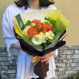 3か月 お届け お楽しみ！ 季節 の 花束 「Medium」 | ブーケ タイプ 高さ約40cm 横幅約23cm お花 flower フラワー ふらわー 花 はな リトルシード インテリア 植物 定期