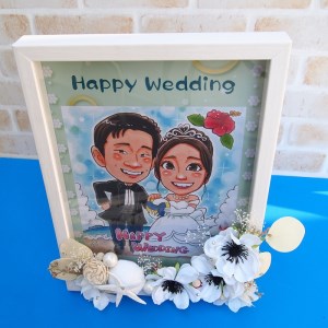 【オーダーメイド】記念の似顔絵ギフト （水彩・フレーム付き・花飾り付き）