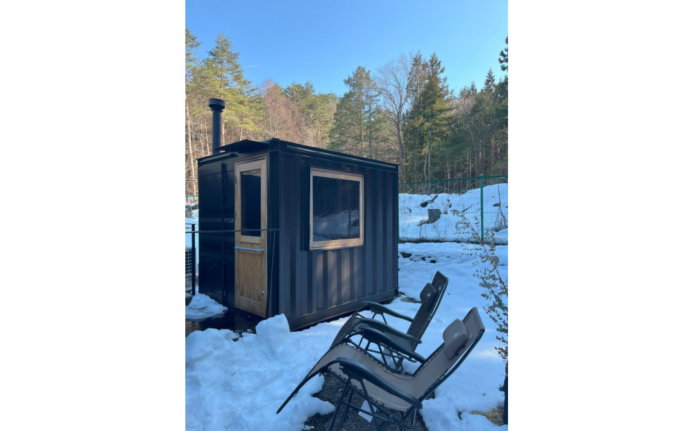 完全貸切 富士山の麓 河口湖町小立に佇む 一日一組限定 薪ストーブサウナ付コンテナハウス 一棟宿泊券（土曜日・祝前日）